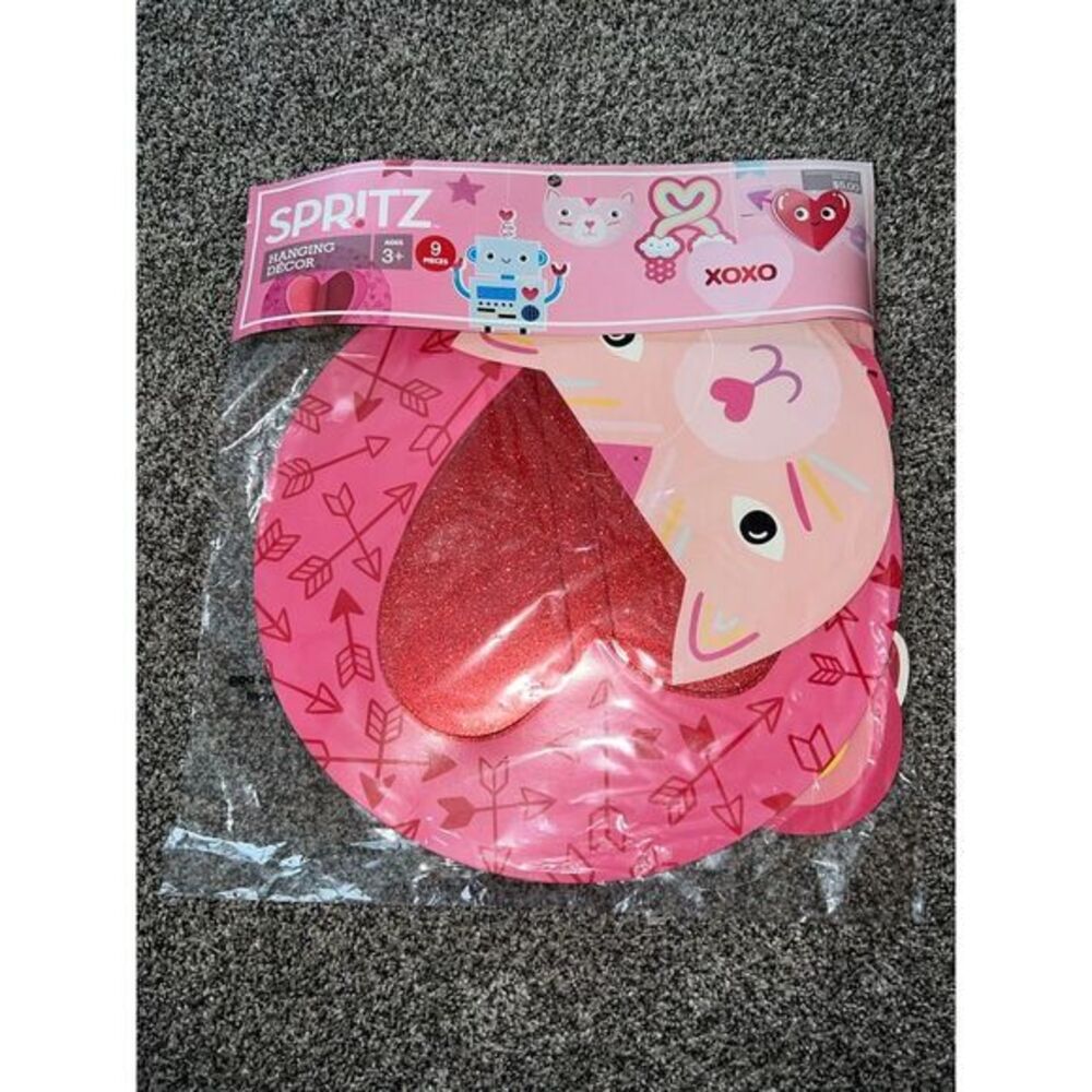 NWOT spritz large hanging decor Valentine's‎ Day